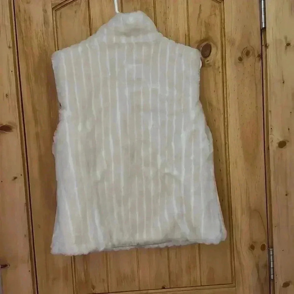 Express World Brand Faux Fur Shell - Picture 5 of 8